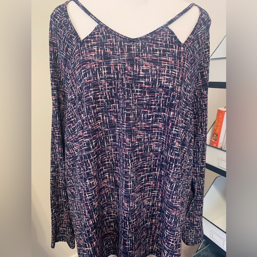 Cato cut out long sleeve top-unique! 14/16